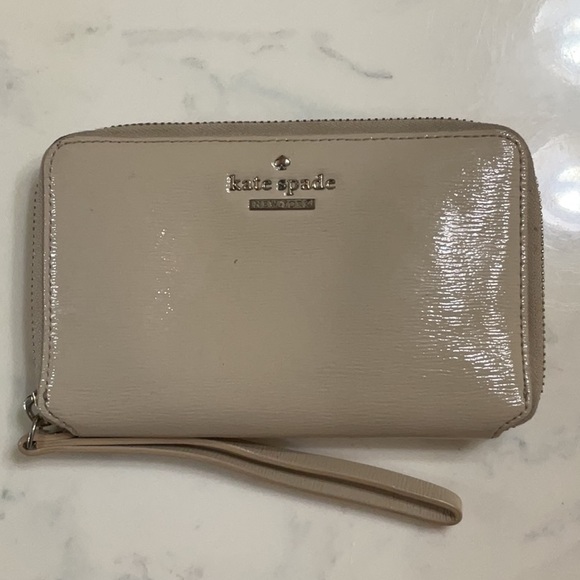 kate spade Handbags - Kate spade wallet